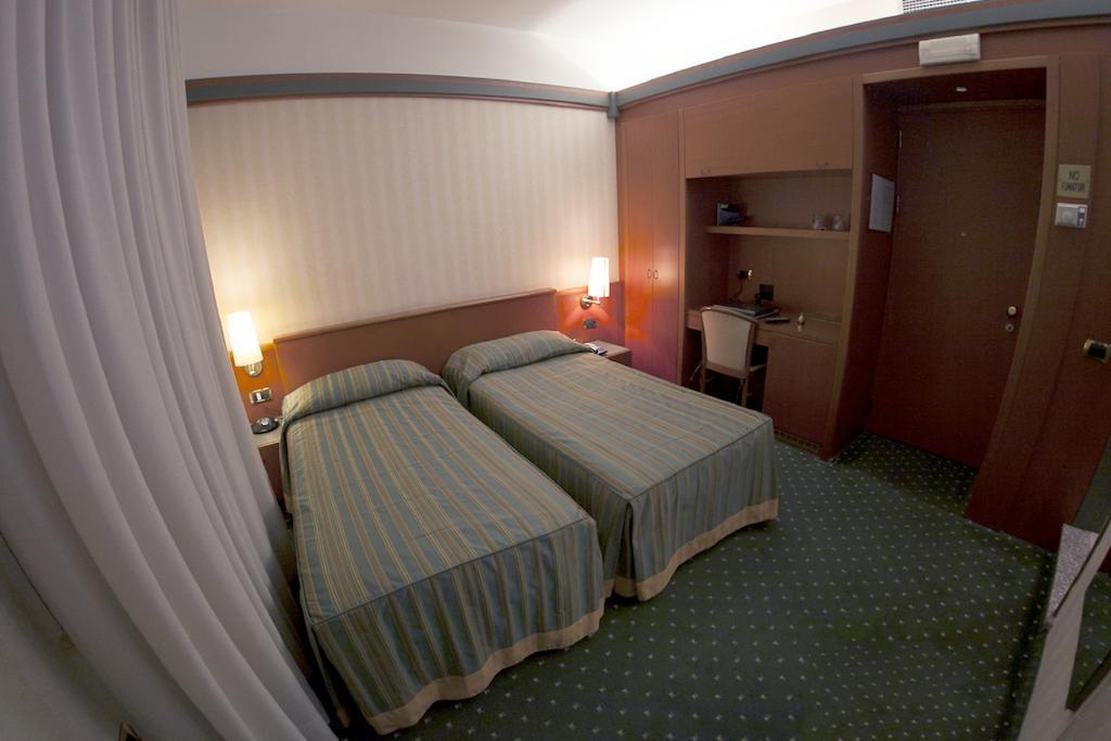 Jet Hotel, Sure Hotel Collection By Best Western Gallarate Ngoại thất bức ảnh